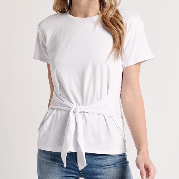 BB Dakota Tops - NWT BB Dakota Instagram Famous Top